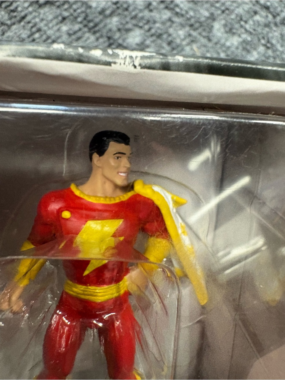 Shazam Superhero Action Figure with Cape Collectable with Stand 2008 - Picture 2 of 7